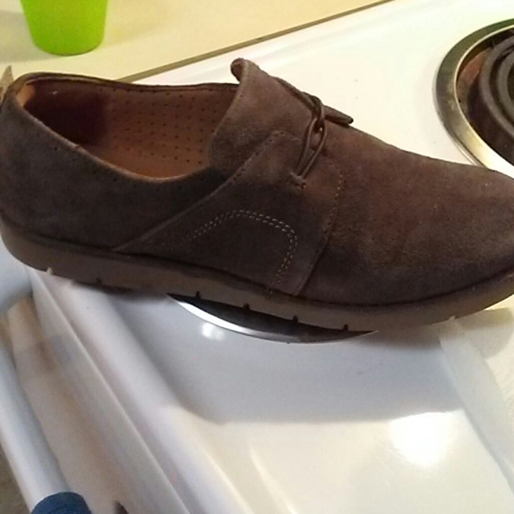Shoes - Picture 2 of 3